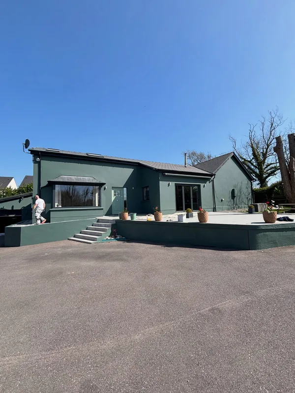House in Carrigtwohill painted outside, from the walls to the garage and the steps